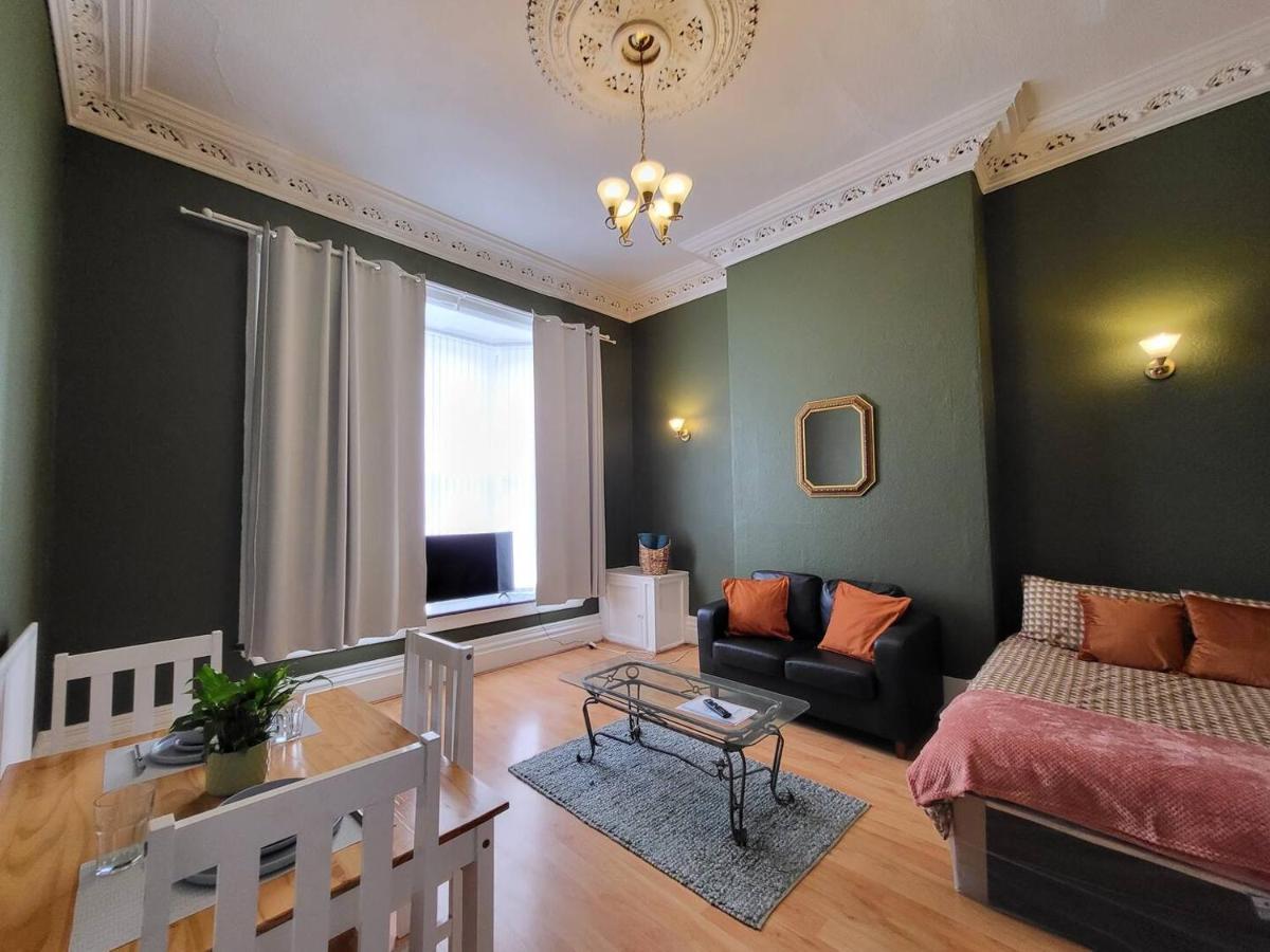 Large Digbeth Double Room Shared Bathroom Birmingham Exterior photo
