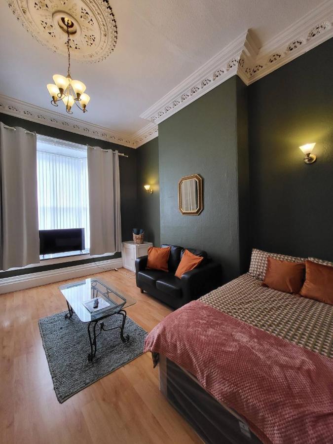 Large Digbeth Double Room Shared Bathroom Birmingham Exterior photo